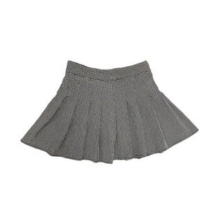 Forever 21 Women’s Black and White Plaid Skirt Size Small